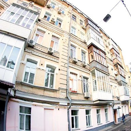 Status Guesthouse Kiev Eksteriør bilde