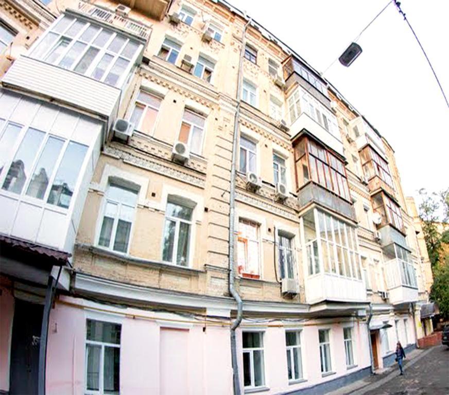 Status Guesthouse Kiev Eksteriør bilde